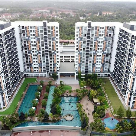 Casa Raudhah @ Timurbay Seafront Residence Kampung Sungai Karang Esterno foto