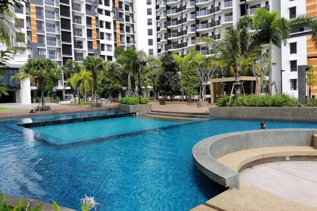 Casa Raudhah @ Timurbay Seafront Residence Kampung Sungai Karang Esterno foto
